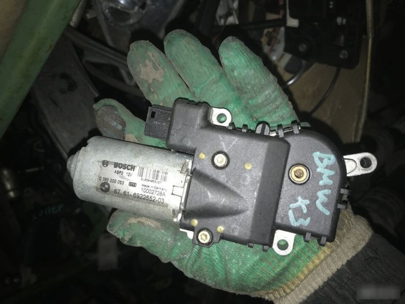 Моторчик люка BMW X3 E83