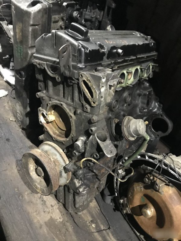 Двигатель Mercedes E W124 M102.982 столб