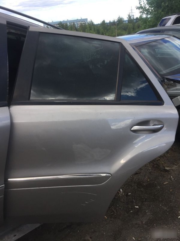 Дверь задняя левая Mercedes-Benz M-Class W164