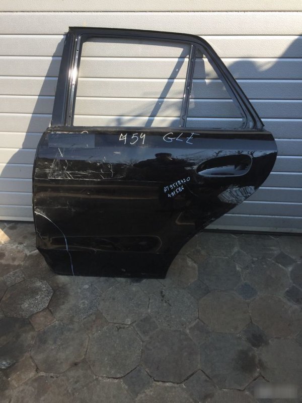 Дверь задняя левая Mercedes-Benz M-Class W166