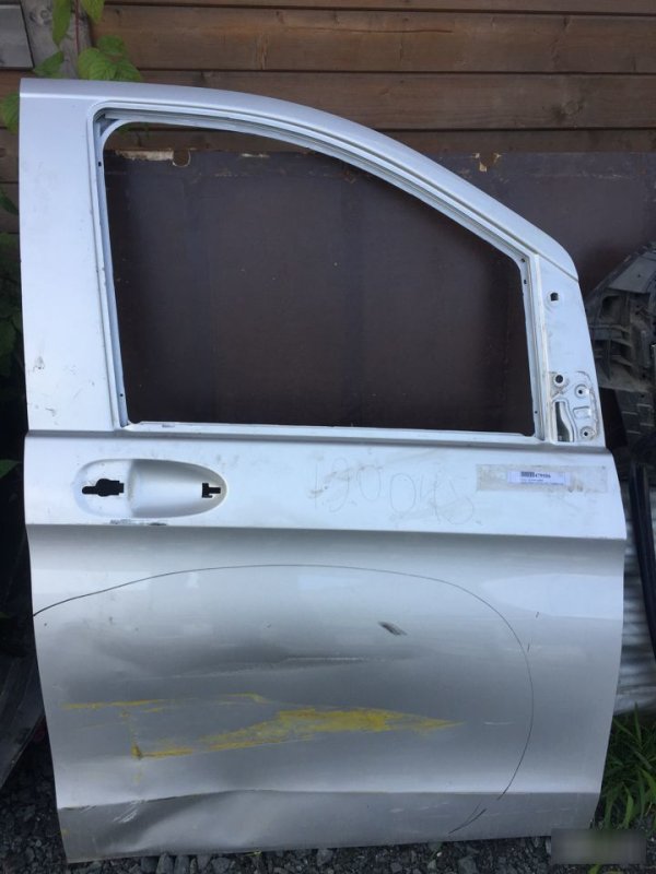 Дверь передняя правая Mercedes-Benz Vito W447