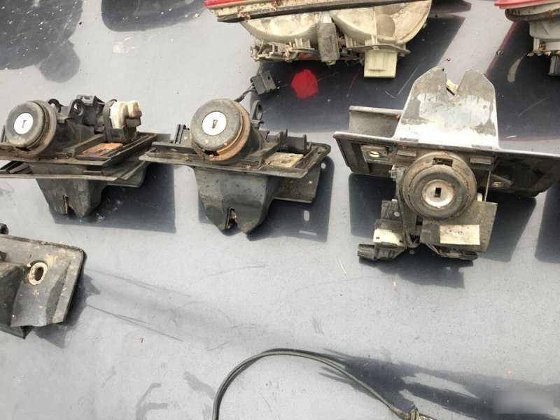 Замок багажника Mercedes-Benz E-Class W210