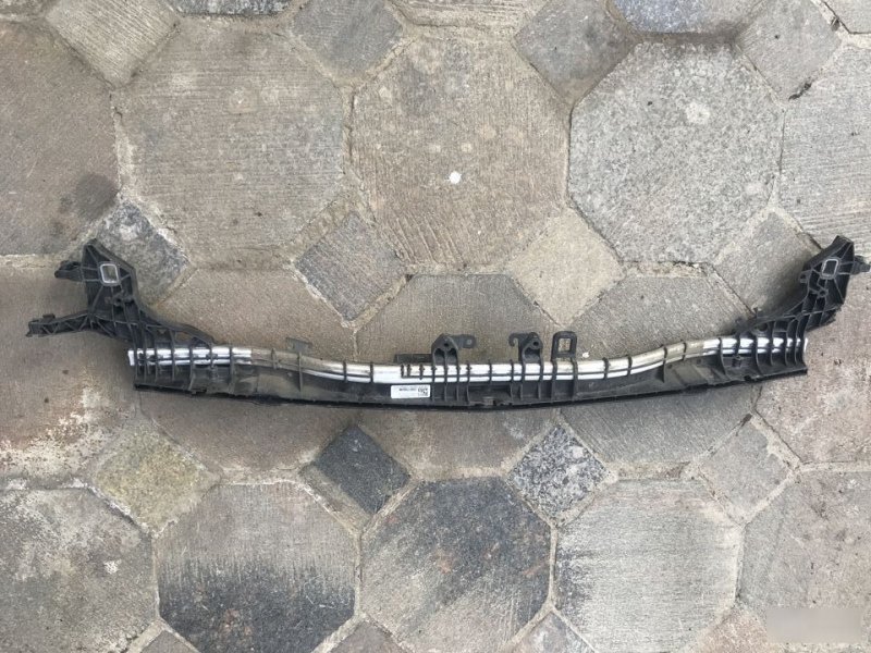 Кронштейн радиаторов Mercedes-Benz E-Class W213