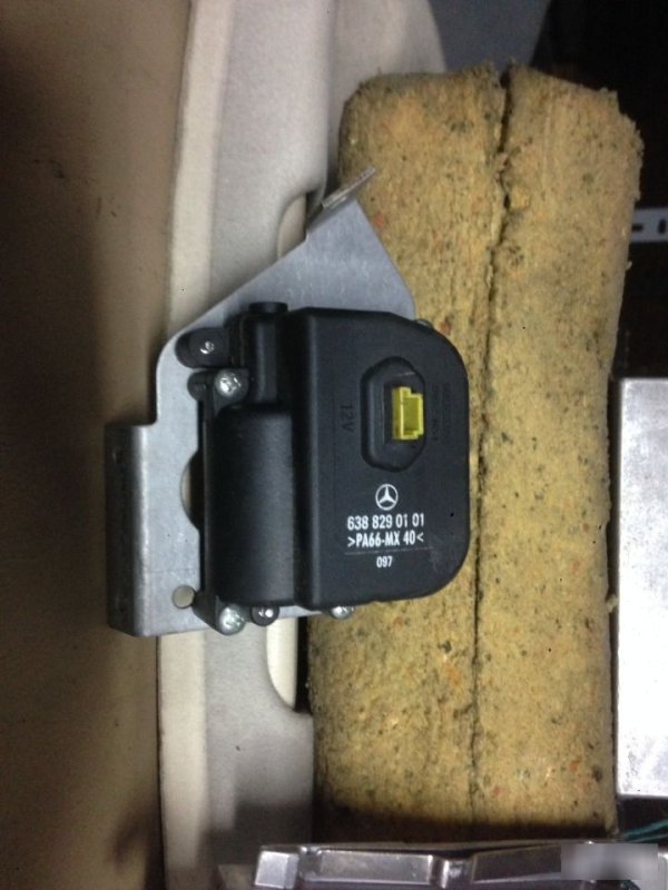 Моторчик стеклоподъемника Mercedes-Benz Vito W638