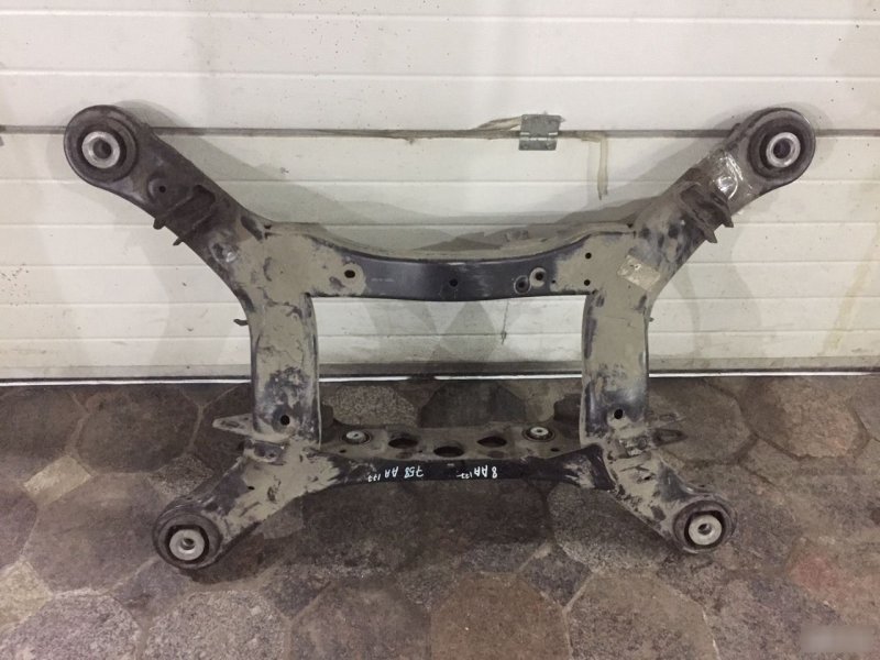 Подрамник задний Mercedes-Benz M-Class W166