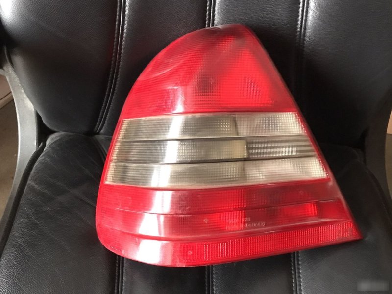 Фонарь задний левый Mercedes-Benz C-Class W202