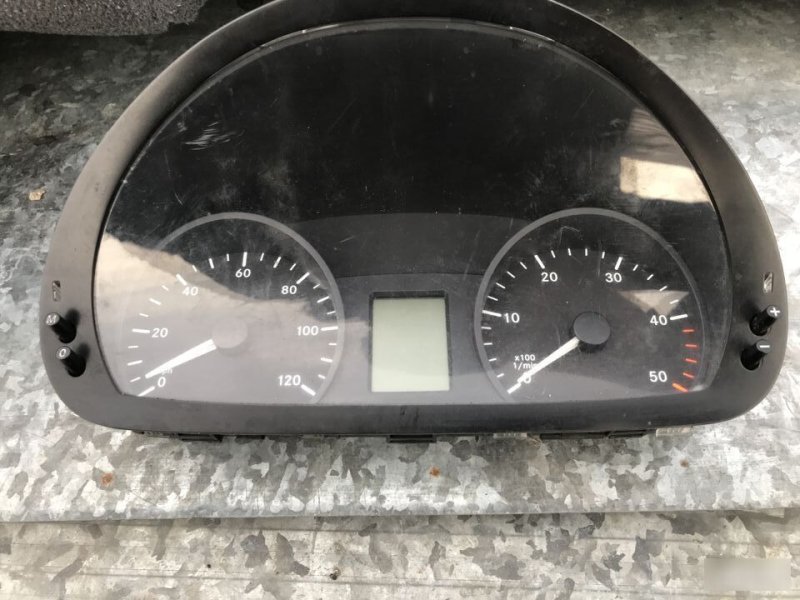 Щиток приборов Mercedes-Benz Sprinter W906