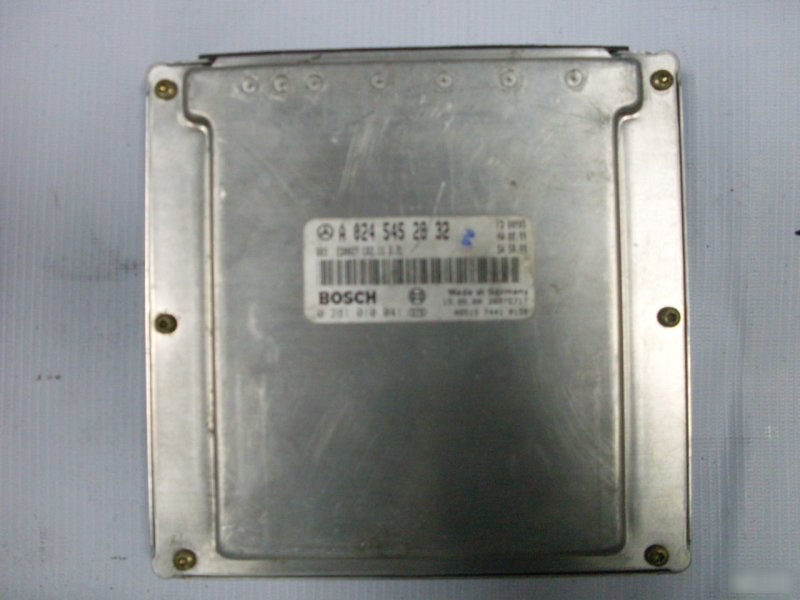 Блок управления двигателем Mercedes-Benz OM611