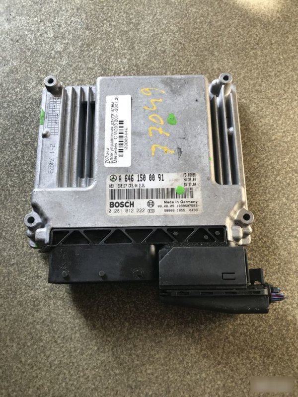 Блок управления двигателем Mercedes-Benz C-Class