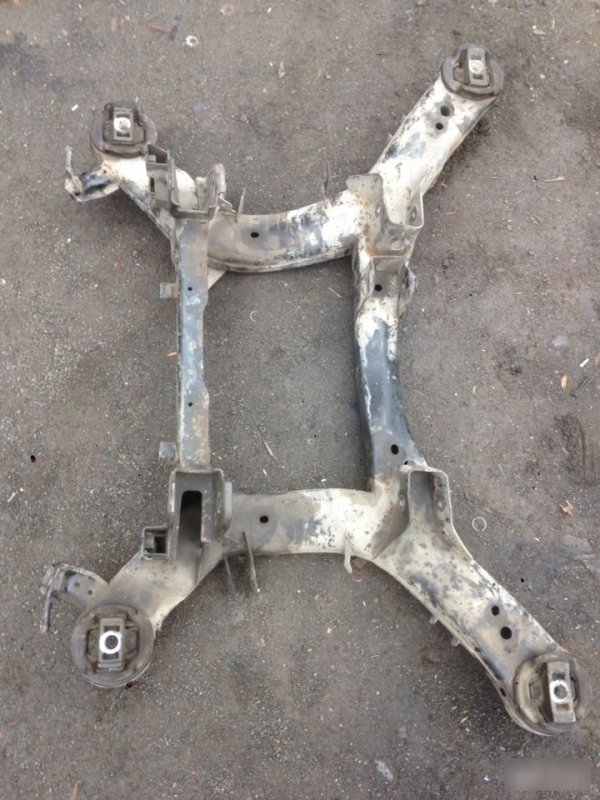 Подрамник задний Jeep Grand Cherokee