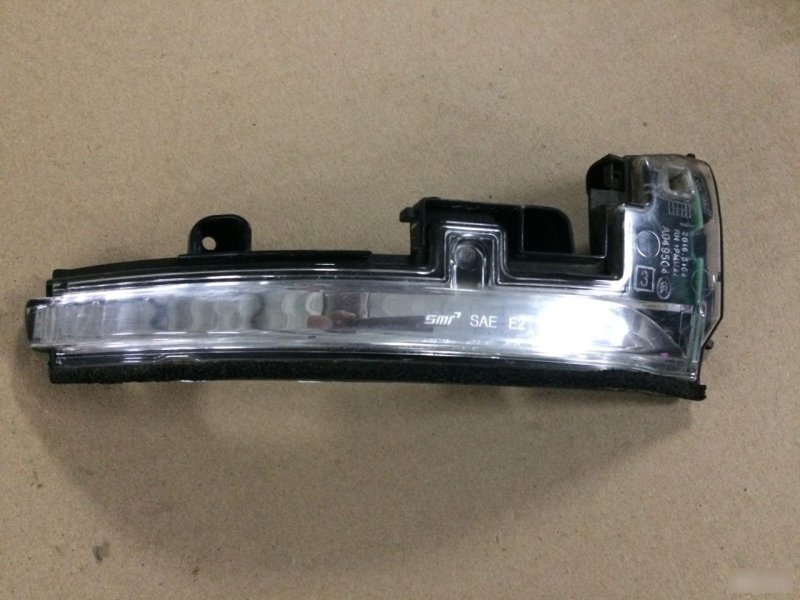 Повторитель поворота зеркала Land Rover Range