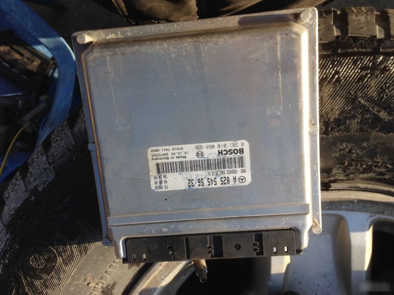 Блок управления двигателем Mercedes-Benz E-Class