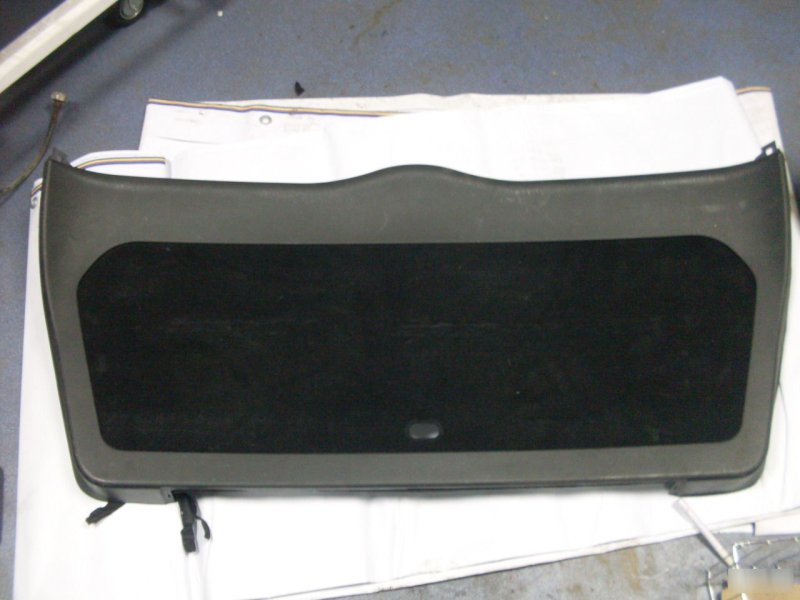 Обшивка двери багажника Mercedes-Benz M-Class W164