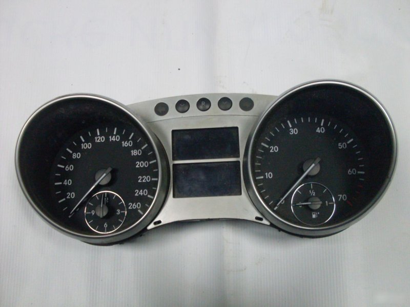 Панель приборов Mercedes-Benz M-Class W164