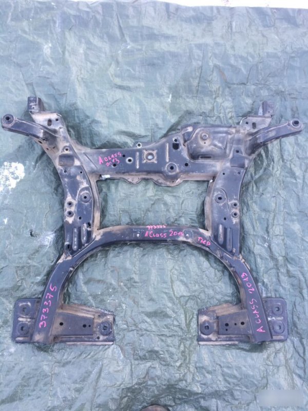 Подрамник передний Mercedes A-class W176