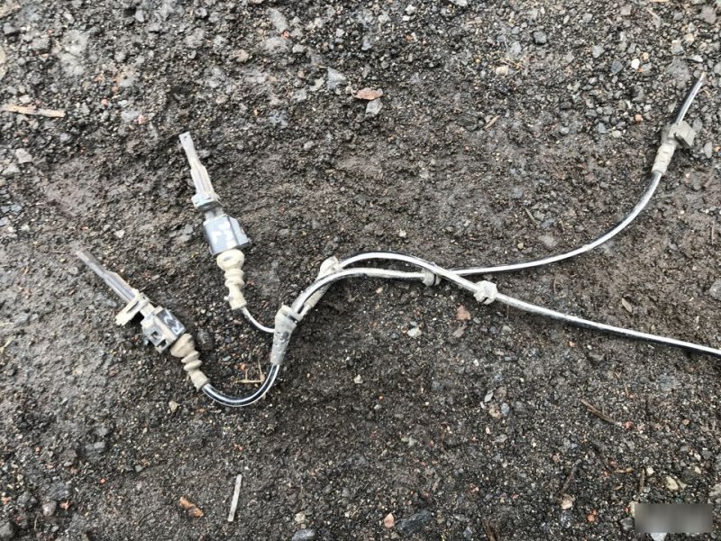 Датчик ABS задний Skoda Octavia A7