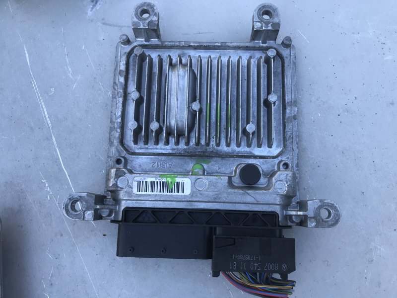 Блок управления двигателем Mercedes C-Class W204