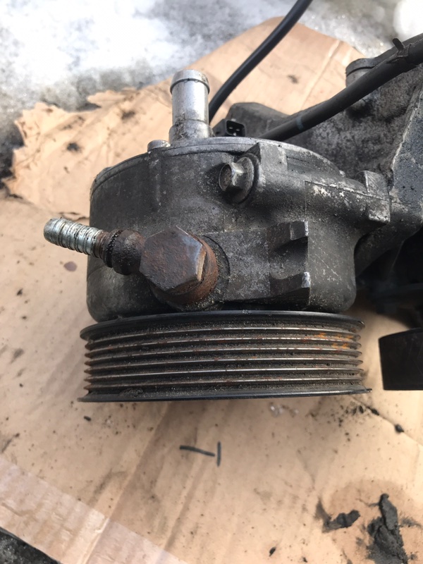 Насос активной подвески Land Rover Discovery 2 2.5