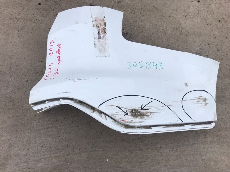 Накладка бампера задняя правая Ford Focus