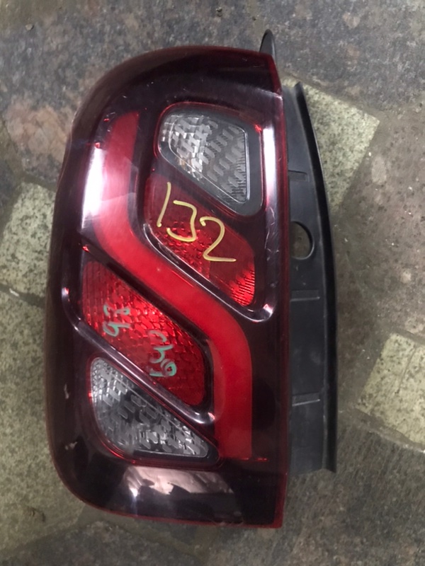 Фонарь левый Renault Duster 2018 с дефектом