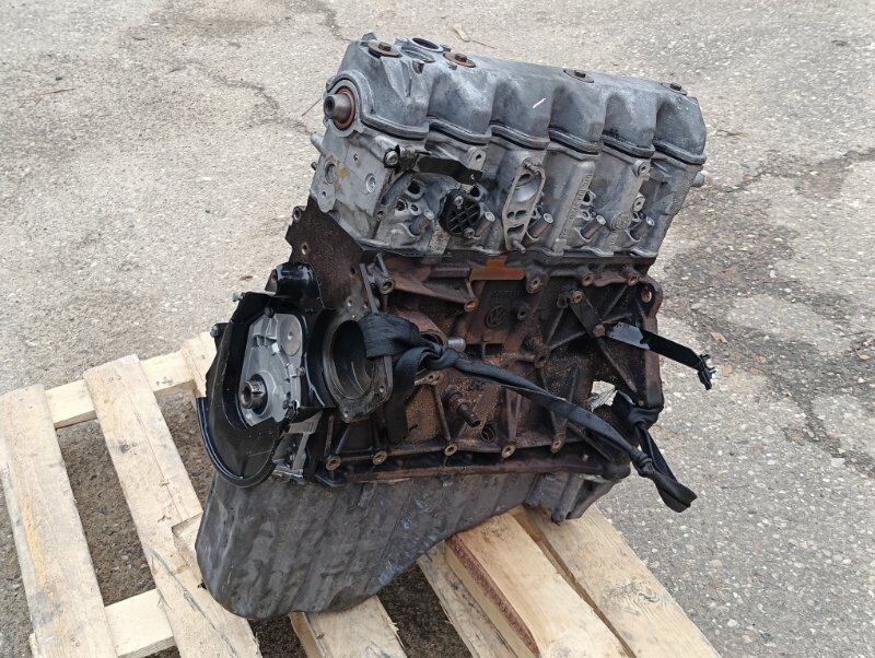 Двигатель VOLKSWAGEN Crafter 1 2.5 BJK