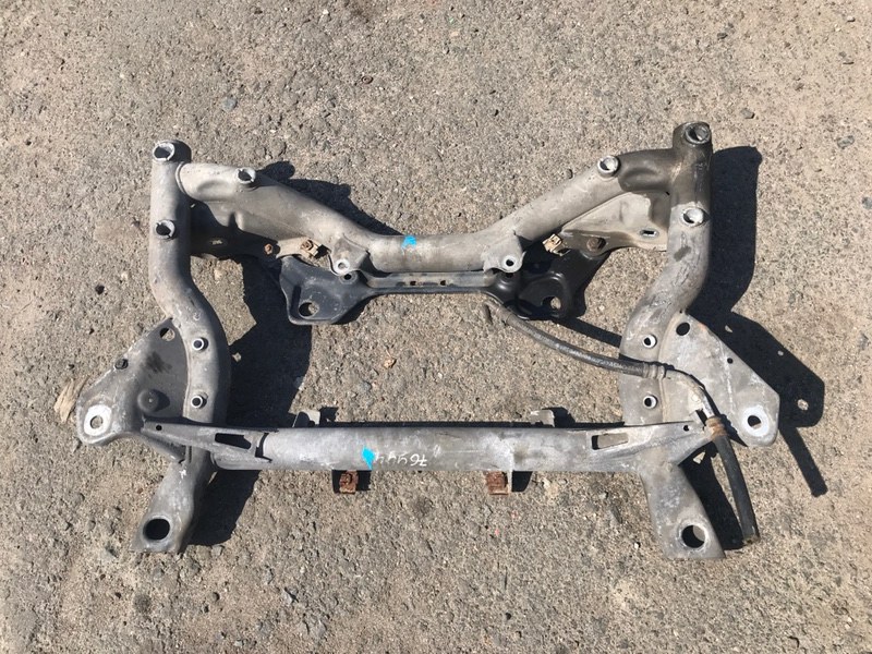 Подрамник передний Mercedes C W204