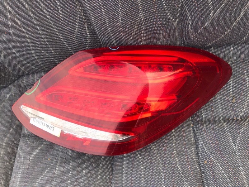 Фонарь левый Mercedes C W205 2016