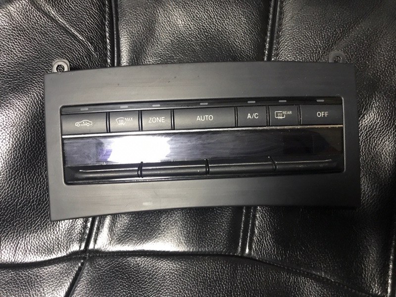 Блок управления климат-контролем Mercedes E-Class