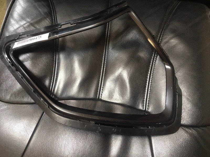 Облицовка фары левая Omoda C5