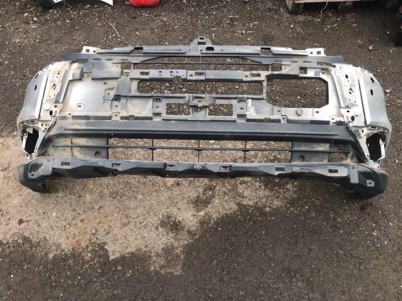 Бампер передний Mitsubishi Outlander 3