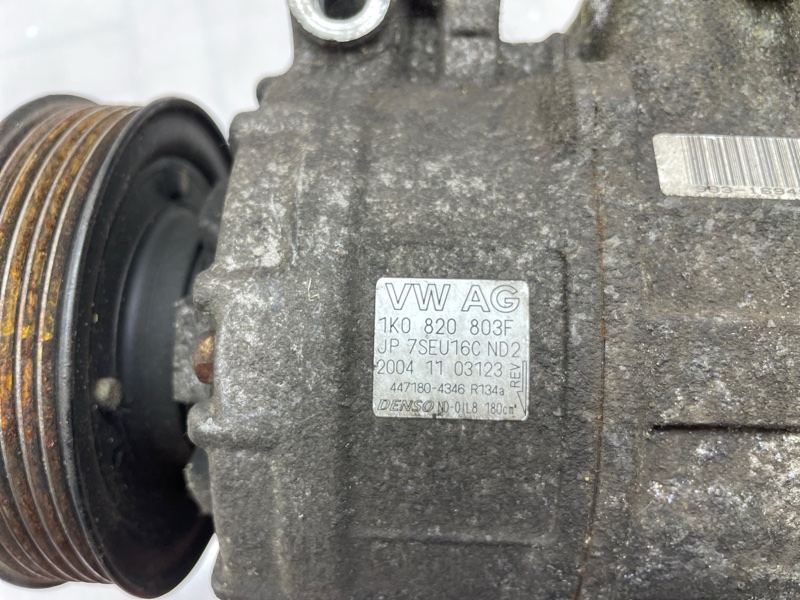 Б/У Компрессор кондиционера VOLKSWAGEN GOLF 5 1.6 BLF. Состояние - Хорошее, Denso, Номер: 1K0820803F
