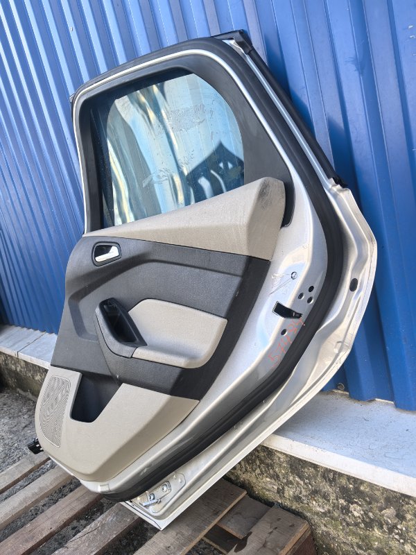 Б/У Дверь задняя правая FORD FOCUS 3 СЕДАН QXDA 2012. Состояние - Хорошее, FORD, Номер: DM5Z5824630C